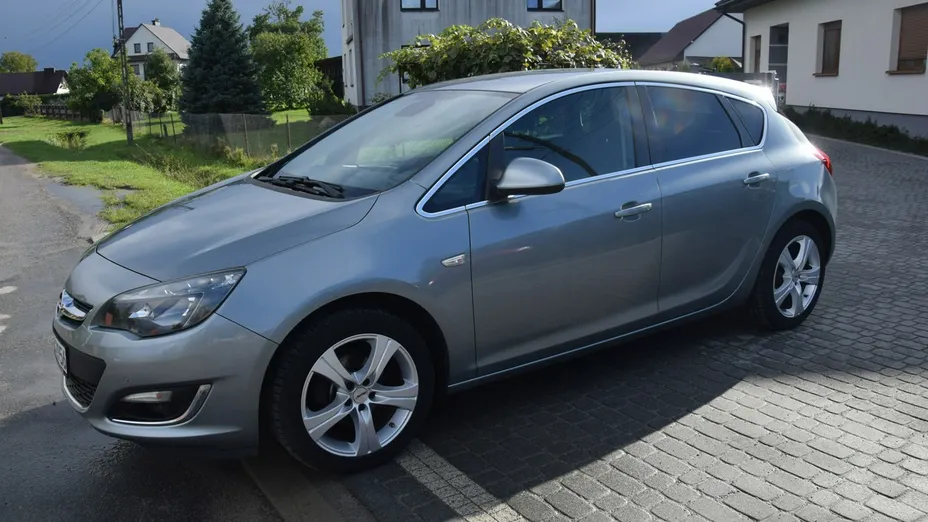 OPEL Astra -
