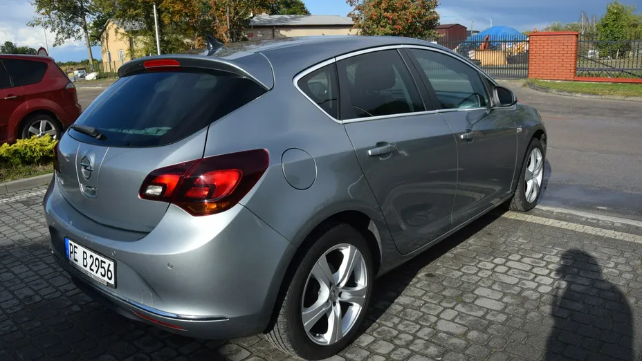 OPEL Astra -