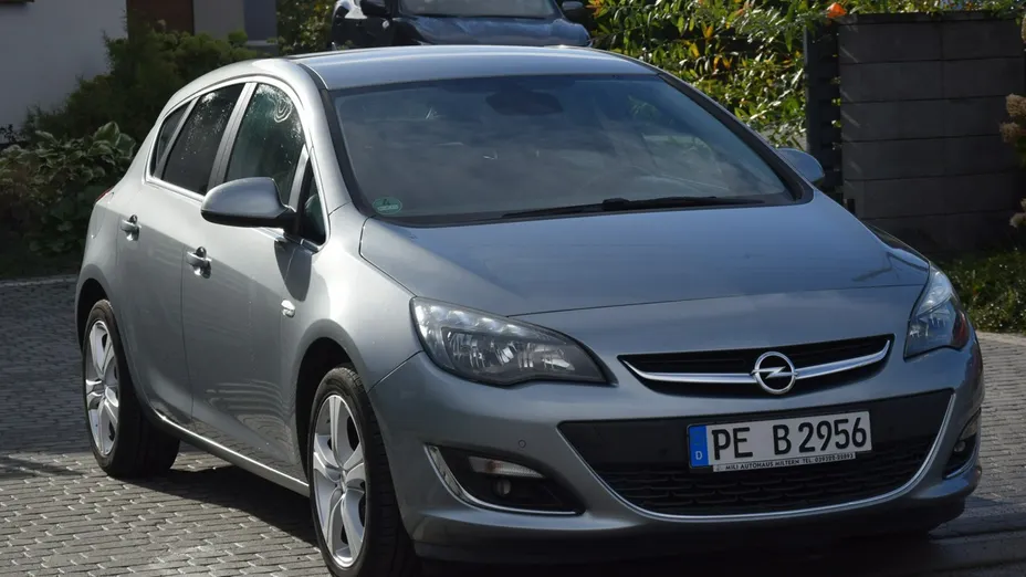 OPEL Astra -