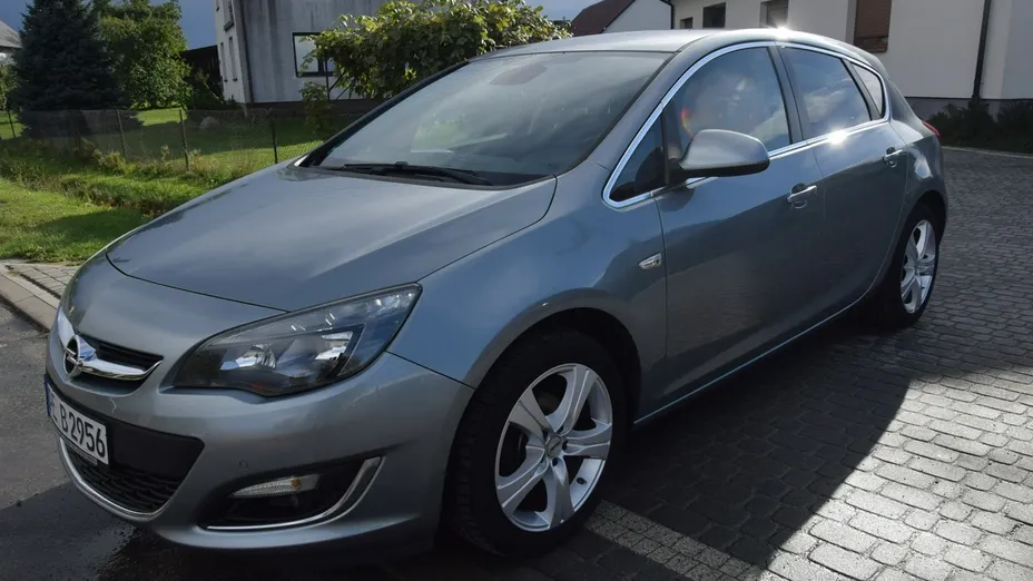 OPEL Astra -