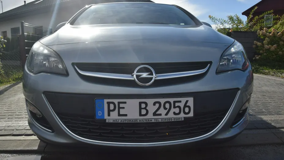OPEL Astra -