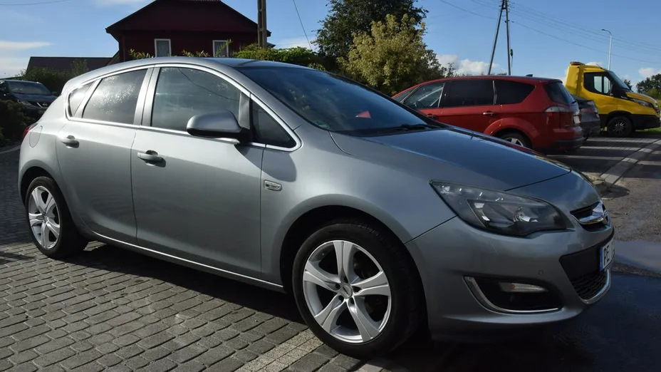 OPEL Astra -
