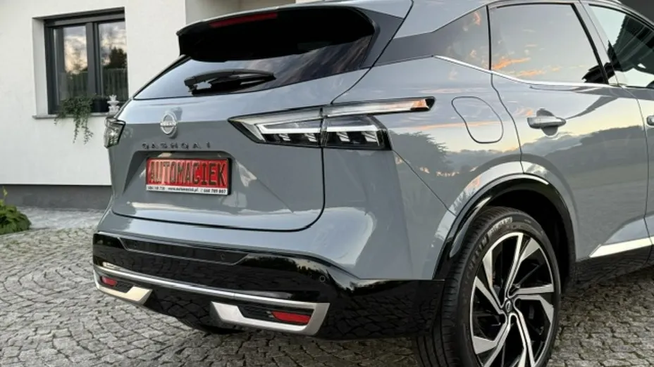 NISSAN Qashqai -