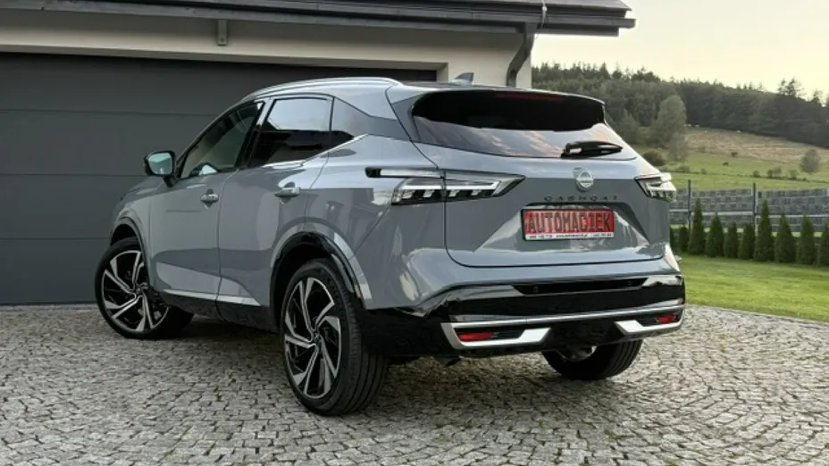 NISSAN Qashqai -