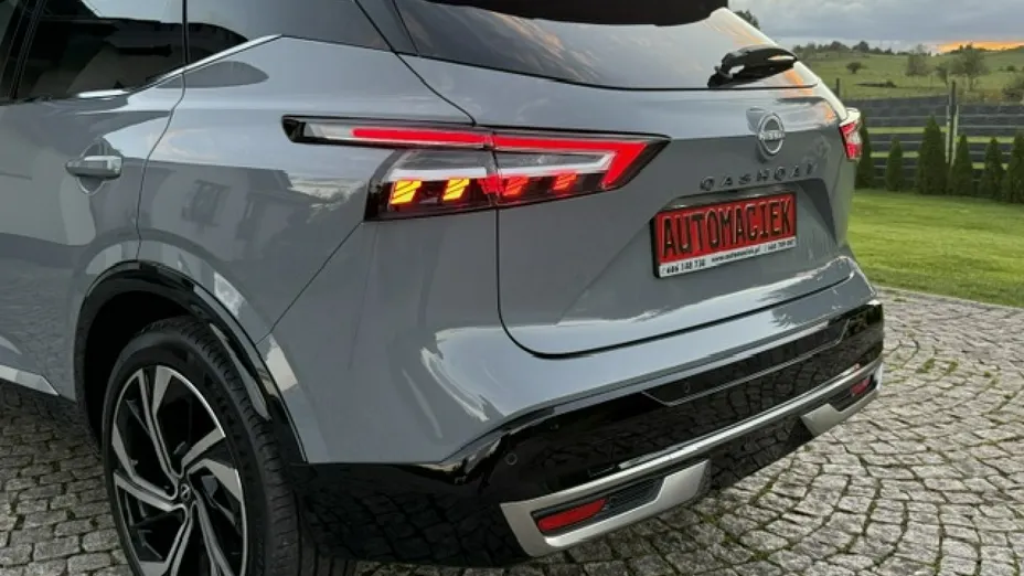 NISSAN Qashqai -