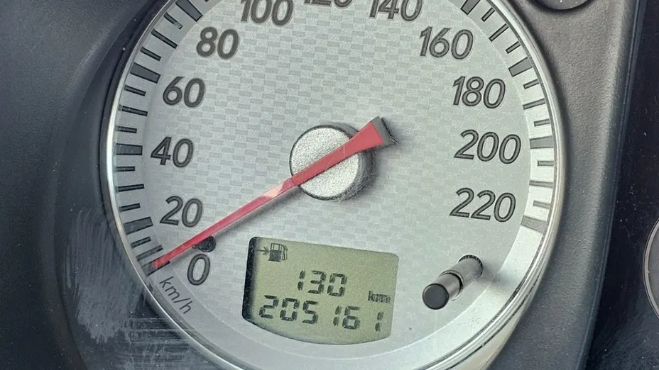 MITSUBISHI Outlander -