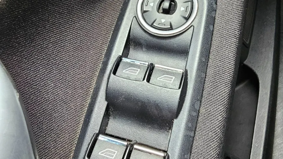FORD Mondeo -