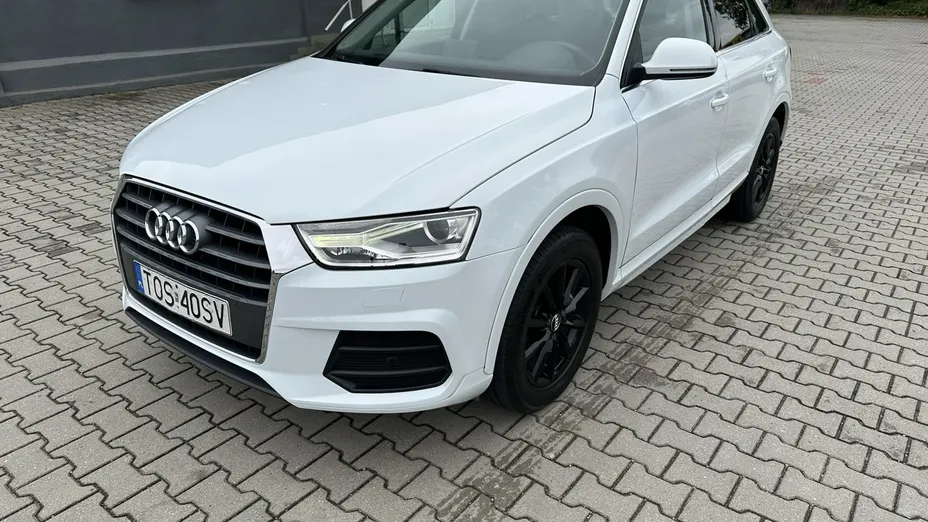 AUDI Q3 -