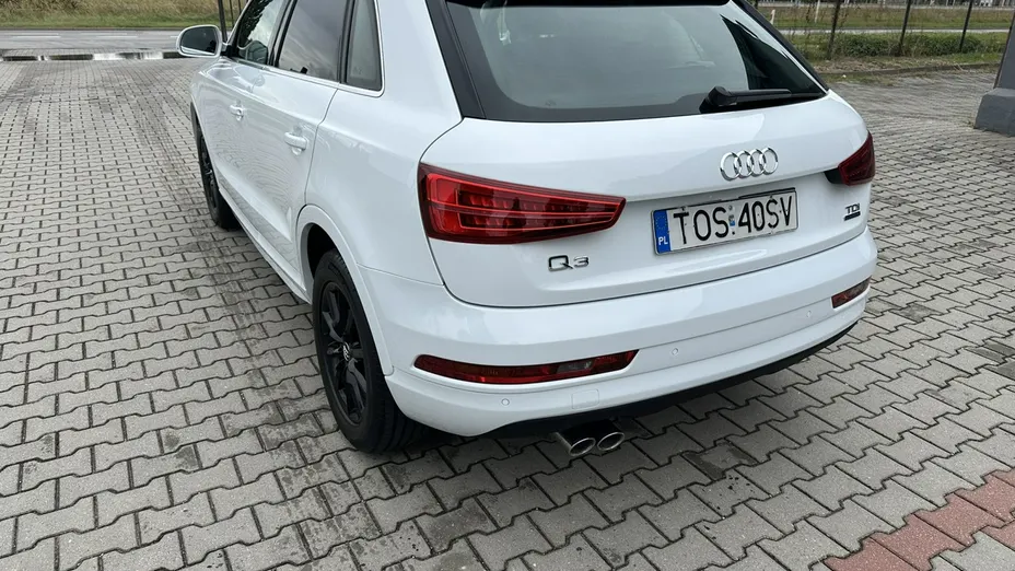 AUDI Q3 -