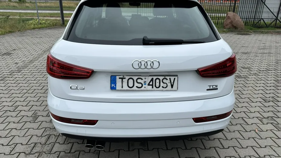 AUDI Q3 -