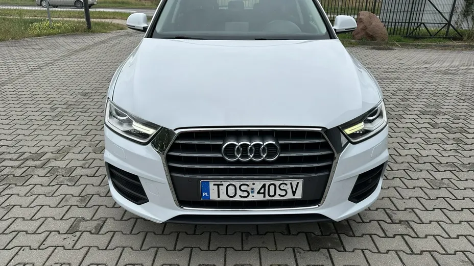 AUDI Q3 -