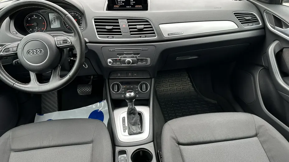 AUDI Q3 -