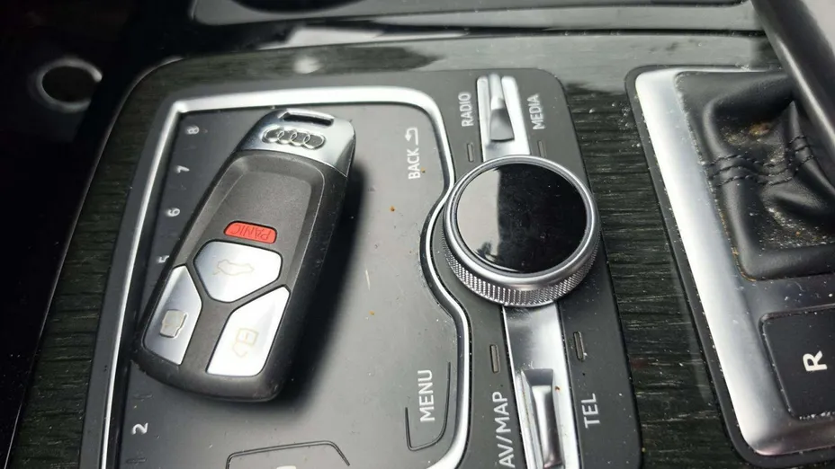 AUDI Q7 -