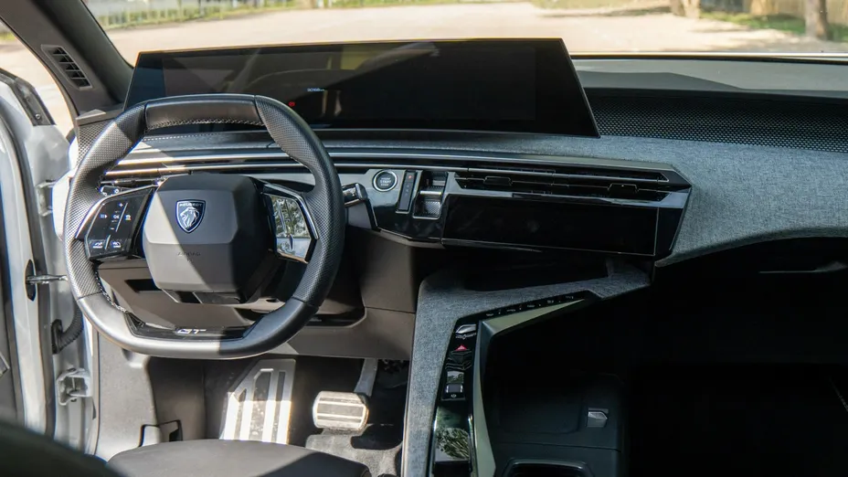 PEUGEOT 3008 -