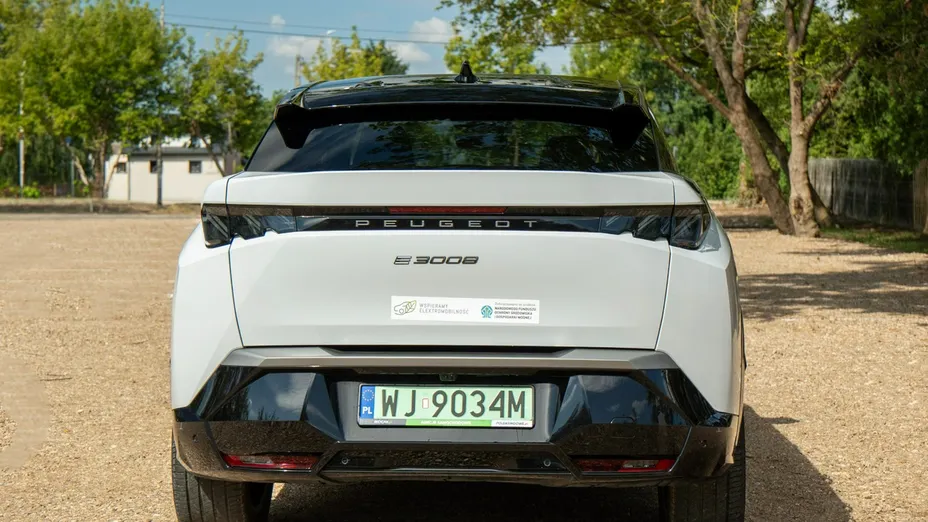 PEUGEOT 3008 -