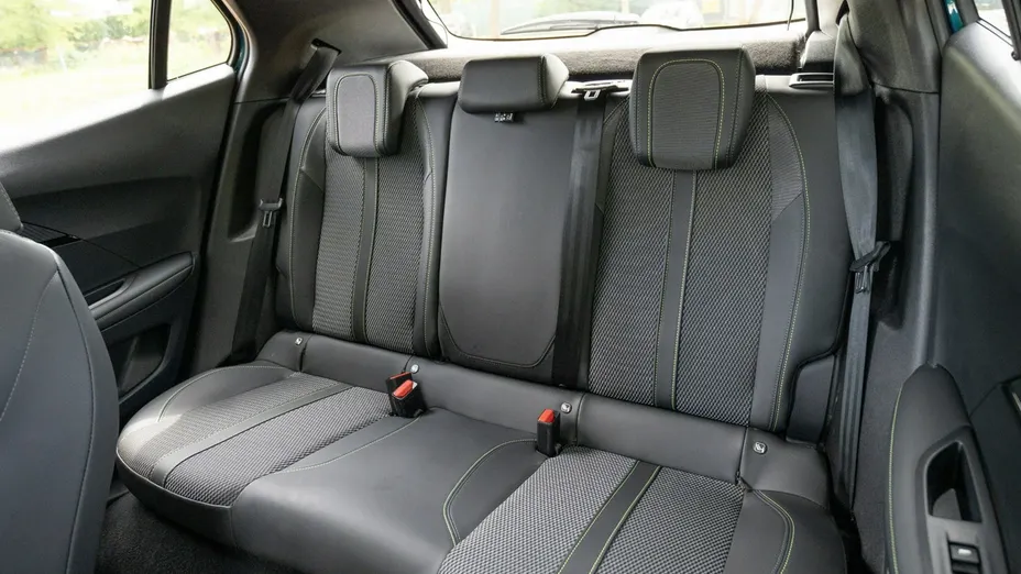 PEUGEOT 2008 -