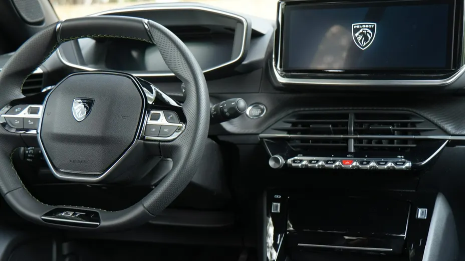 PEUGEOT 2008 -