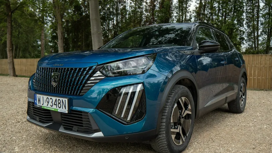 PEUGEOT 2008 -