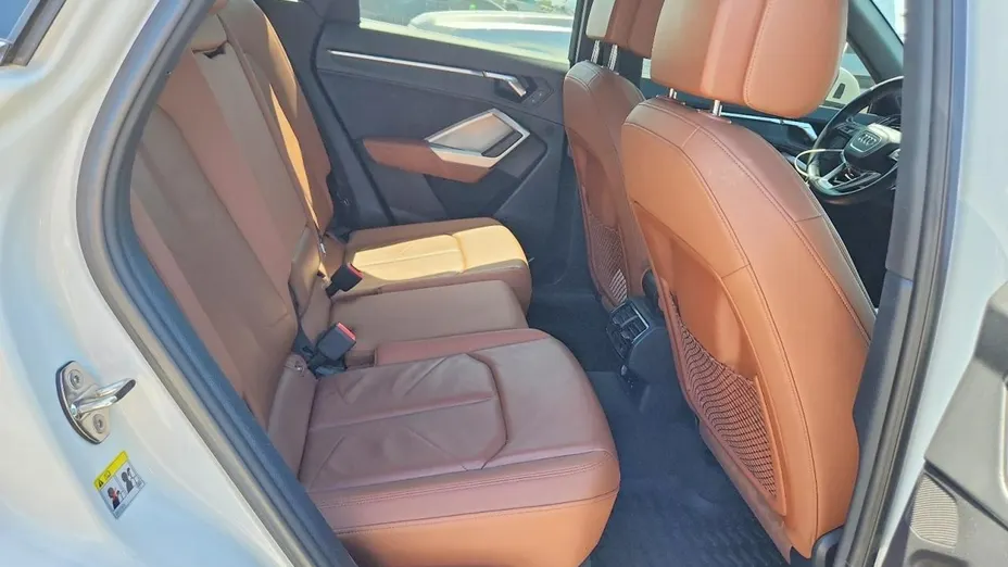 AUDI Q3 -