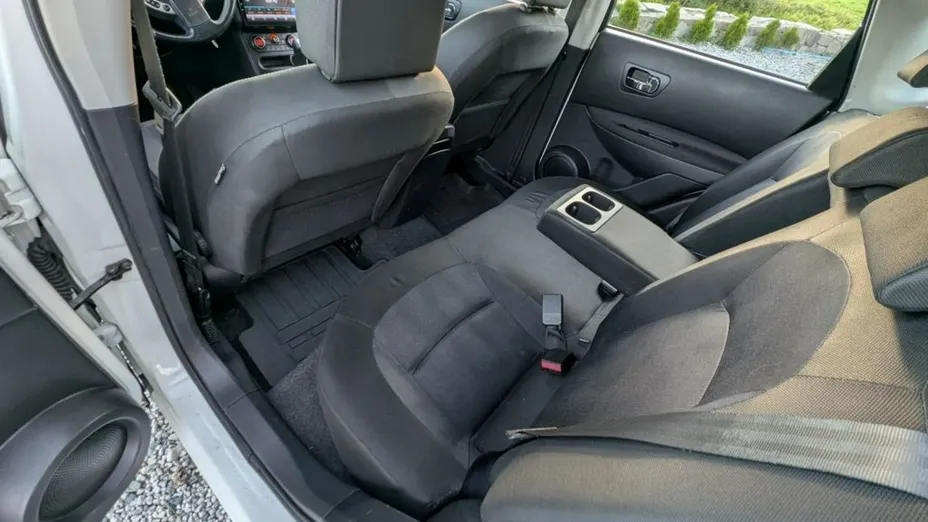 NISSAN Qashqai -