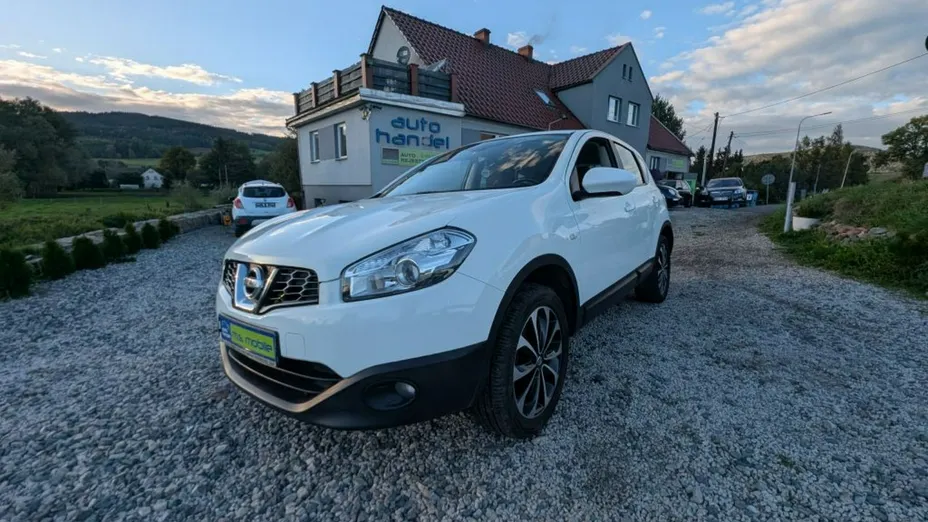 NISSAN Qashqai -