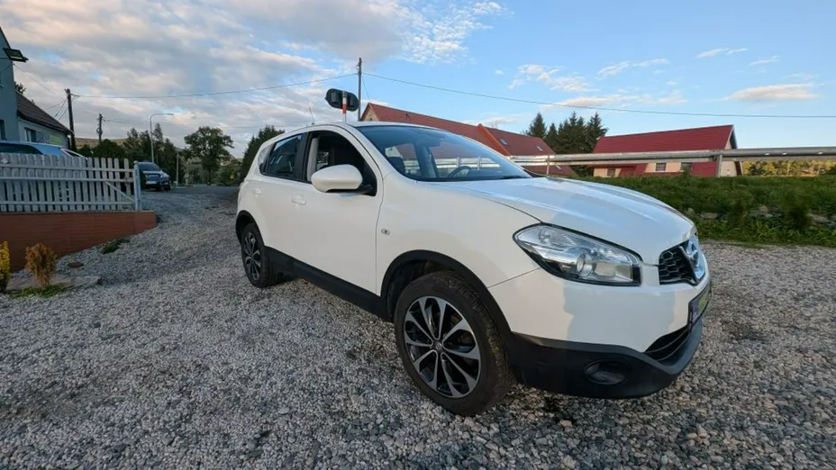 NISSAN Qashqai -