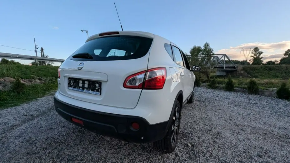 NISSAN Qashqai -