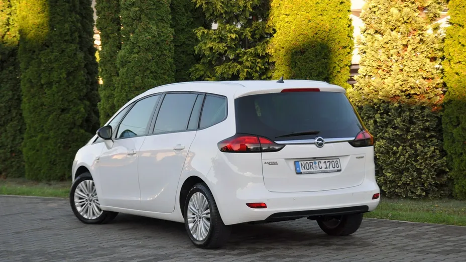 OPEL Zafira -