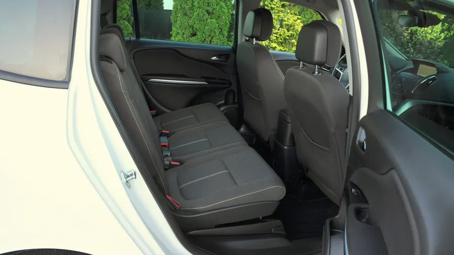 OPEL Zafira -