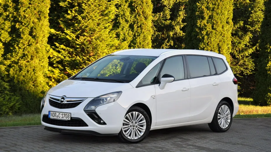 OPEL Zafira -