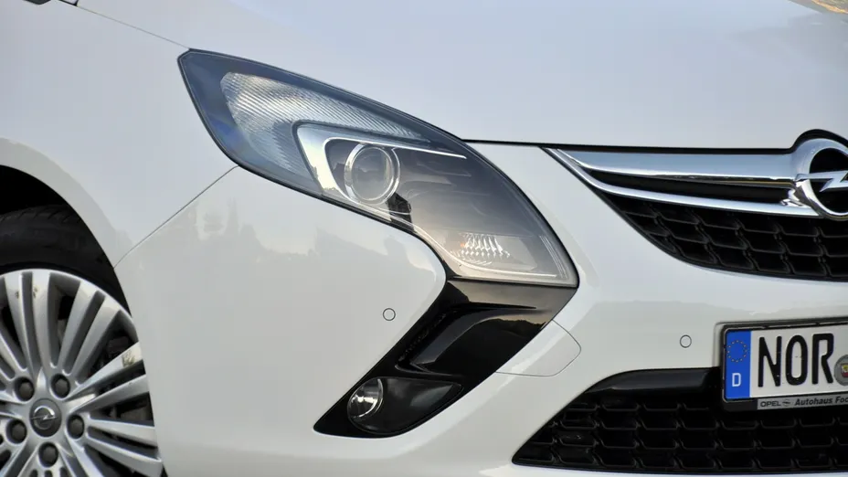OPEL Zafira -