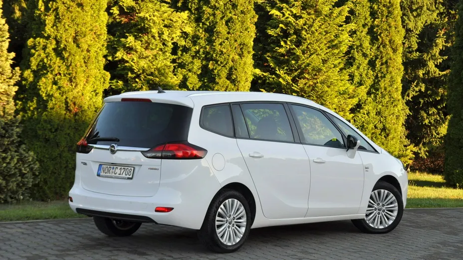 OPEL Zafira -