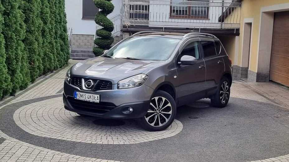 NISSAN Qashqai -