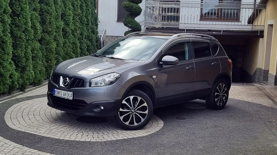 NISSAN Qashqai -