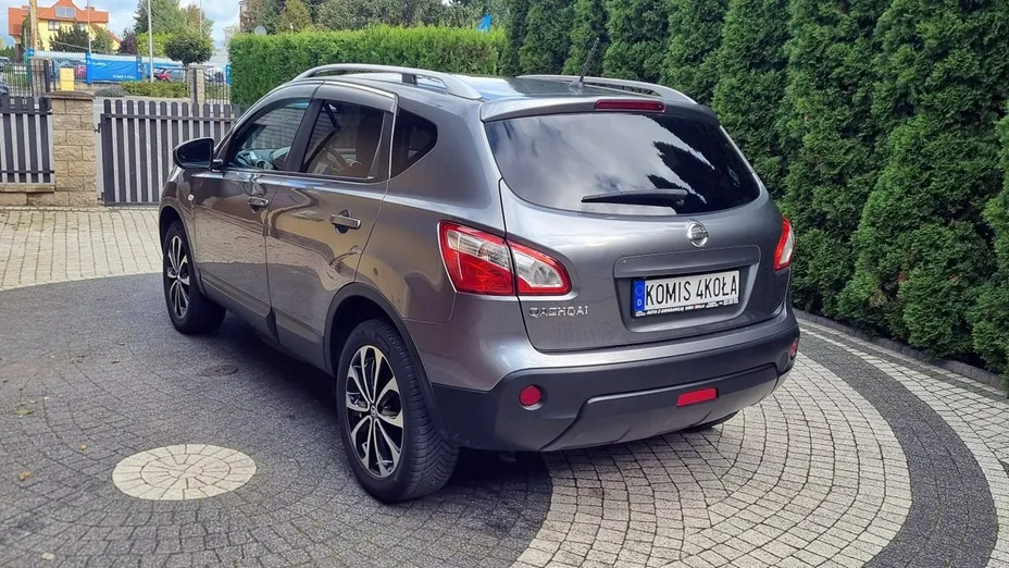 NISSAN Qashqai -