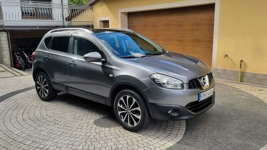 NISSAN Qashqai -