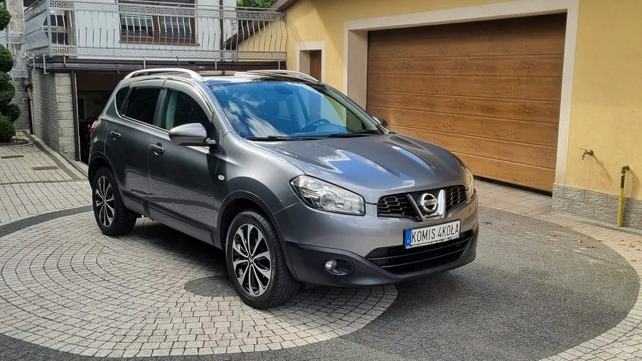 NISSAN Qashqai -