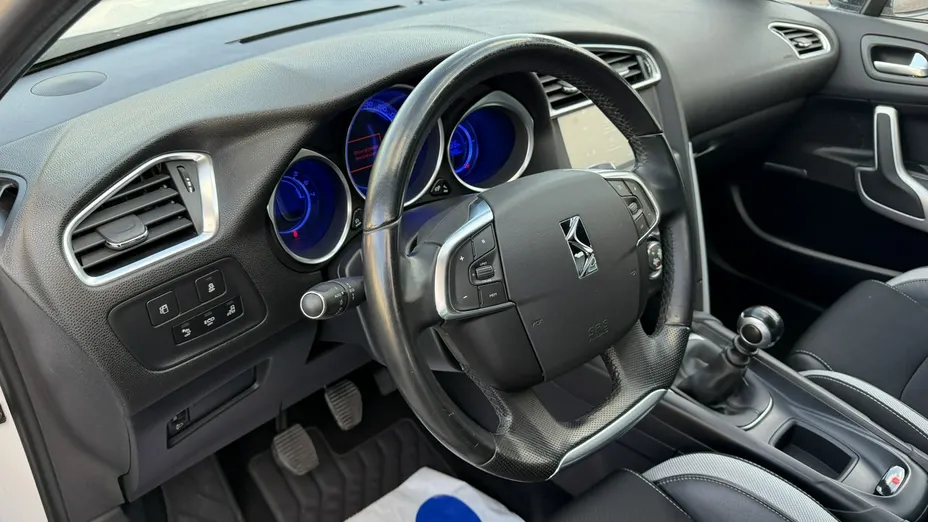 DS DS4 -