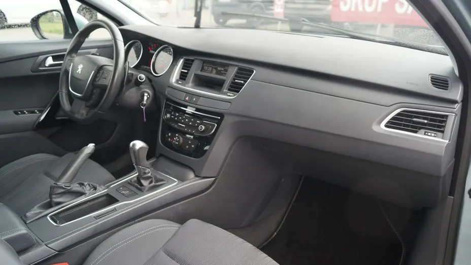 PEUGEOT 508 -