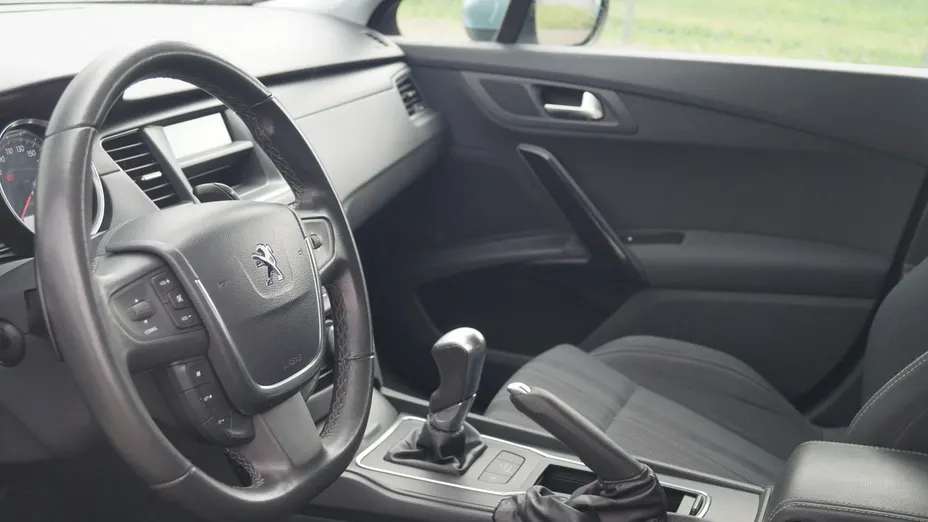 PEUGEOT 508 -