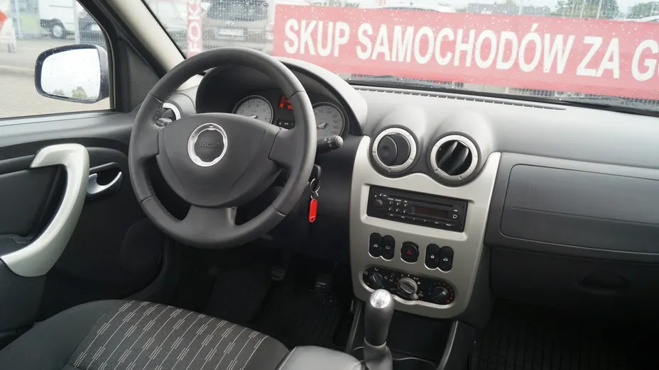 DACIA Sandero -