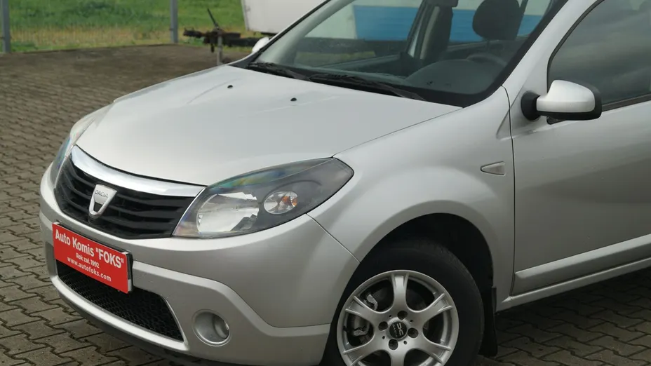 DACIA Sandero -