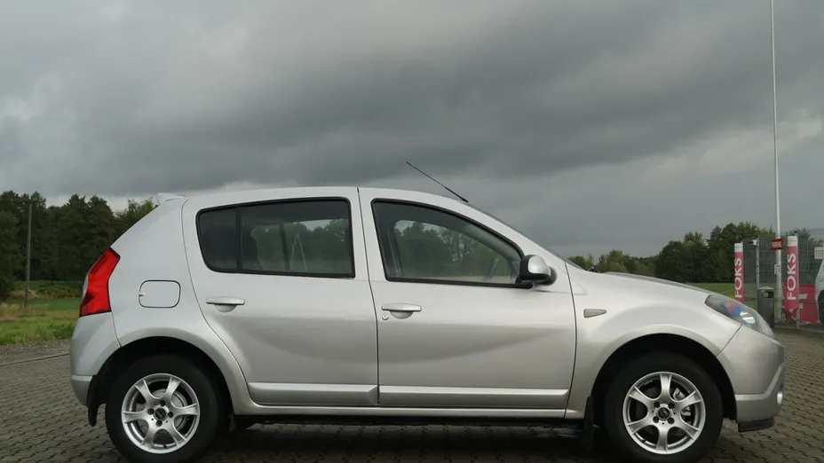 DACIA Sandero -