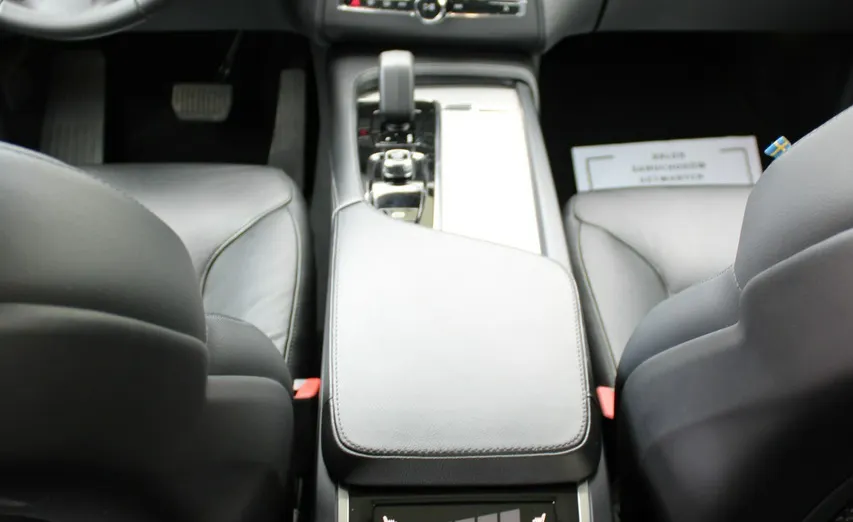 VOLVO XC90 -