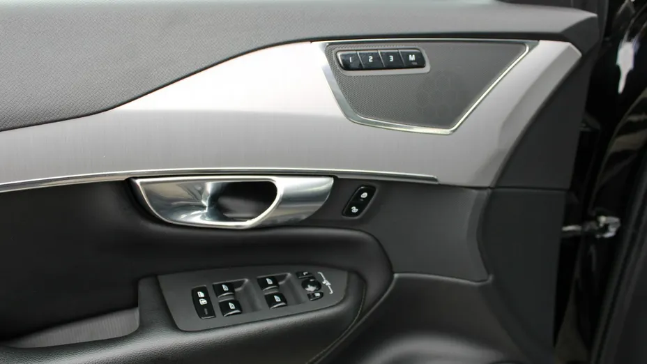 VOLVO XC90 -