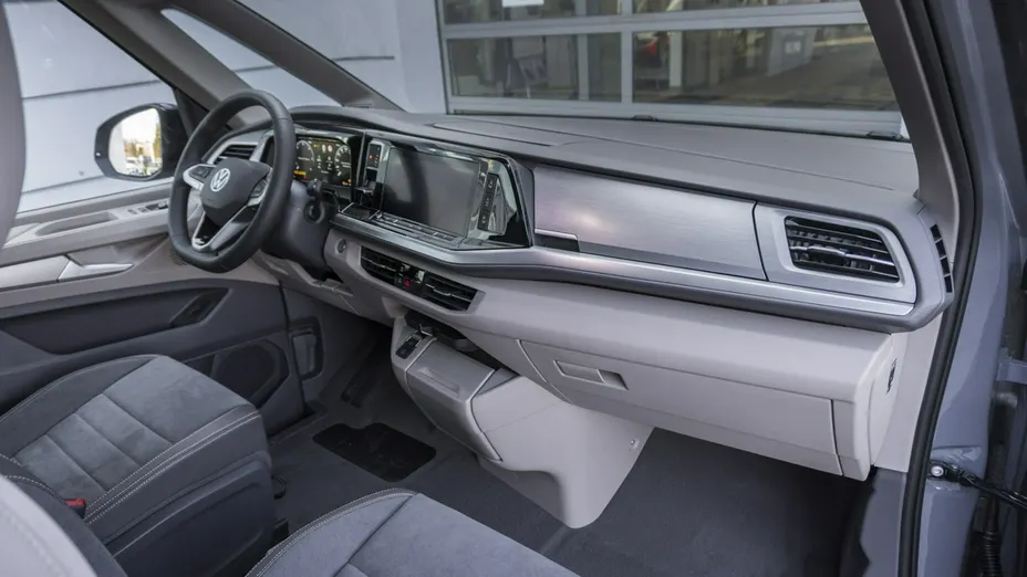 VOLKSWAGEN Multivan -