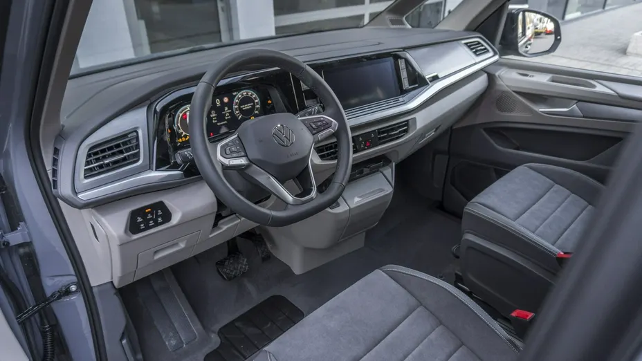 VOLKSWAGEN Multivan -