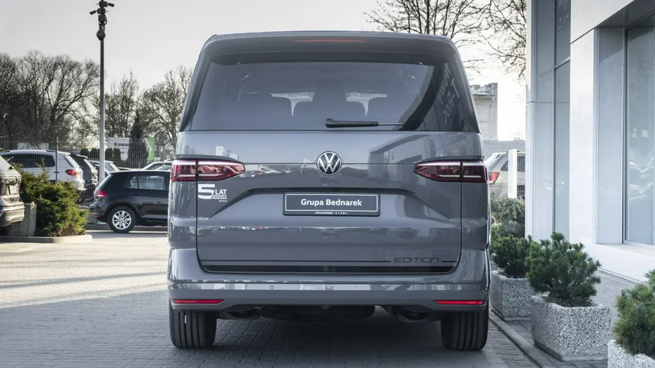 VOLKSWAGEN Multivan -