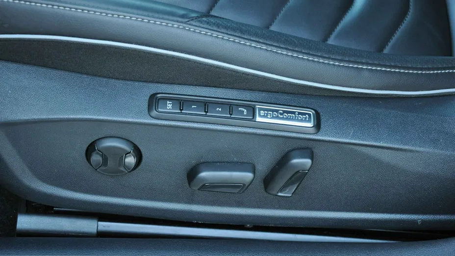 VOLKSWAGEN Arteon -
