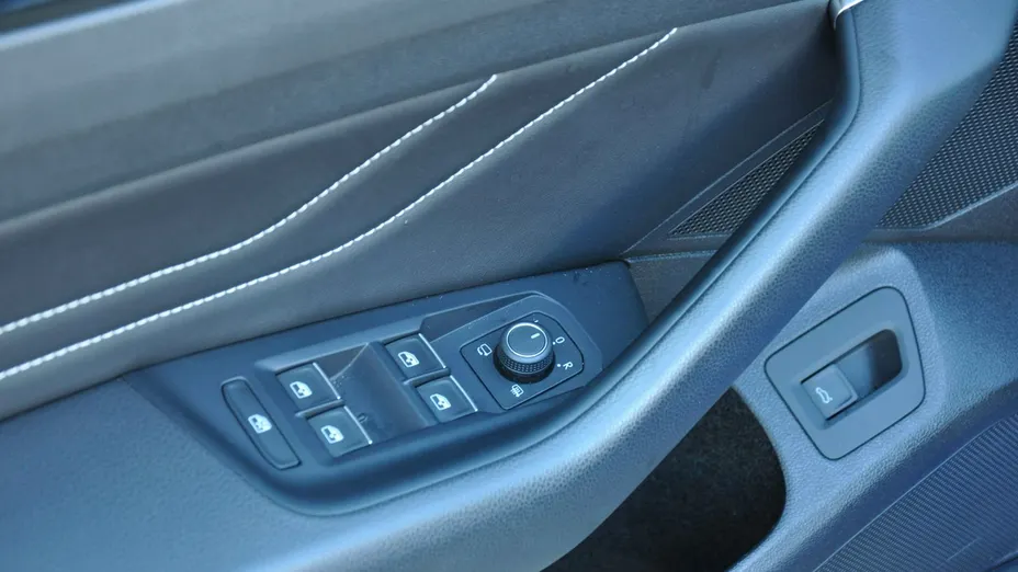 VOLKSWAGEN Arteon -
